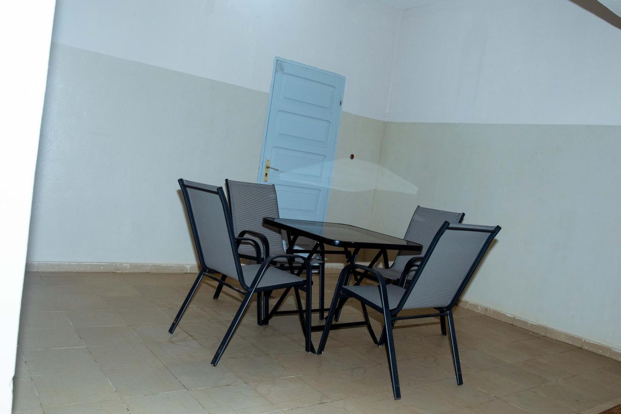 Studio Residence Condominium Ломе Экстерьер фото